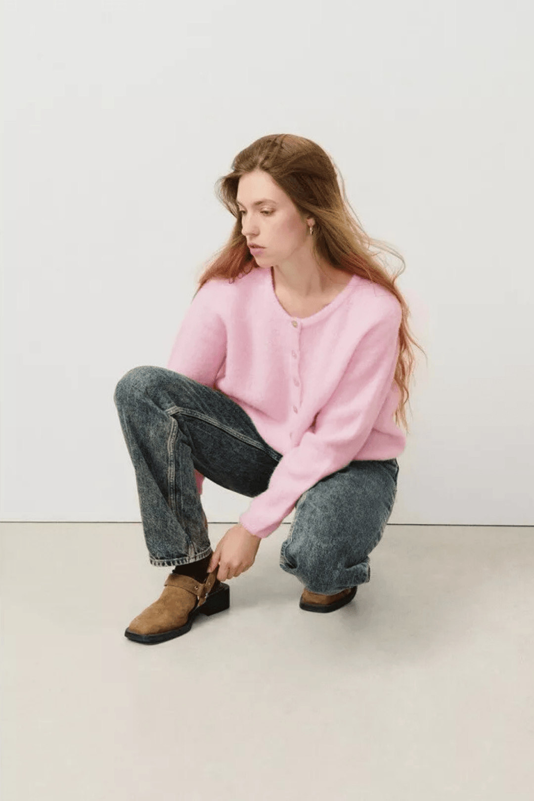 American Vintage Vitow cropped cardigan in Sugar Almond Melange pink with mother-of-pearl buttons


