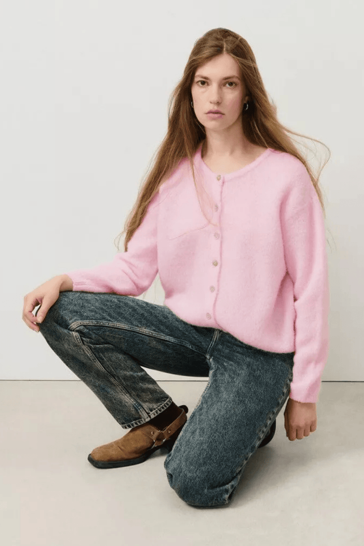 American Vintage Vitow cropped cardigan in Sugar Almond Melange pink with mother-of-pearl buttons
