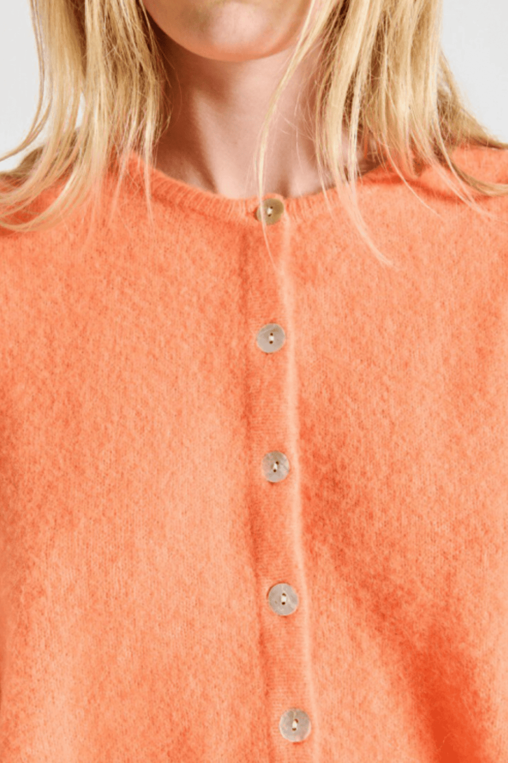 American Vintage Vitow cardigan in Carotte Fluo Chine with round neck and pearl buttons at Dotique