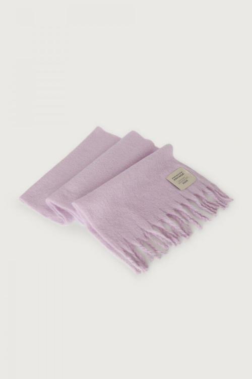 Shop the American Vintage Zinaco Scarf in Lilac at Dotique. A soft brushed scarf with fringed edges in a beautiful pastel lilac shade for effortless everyday styling.