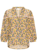Floral viscose shirt by Atelier Rêve with a loose fit and 3/4 sleeves. Lightweight, easy to wear and perfect for everyday styling.