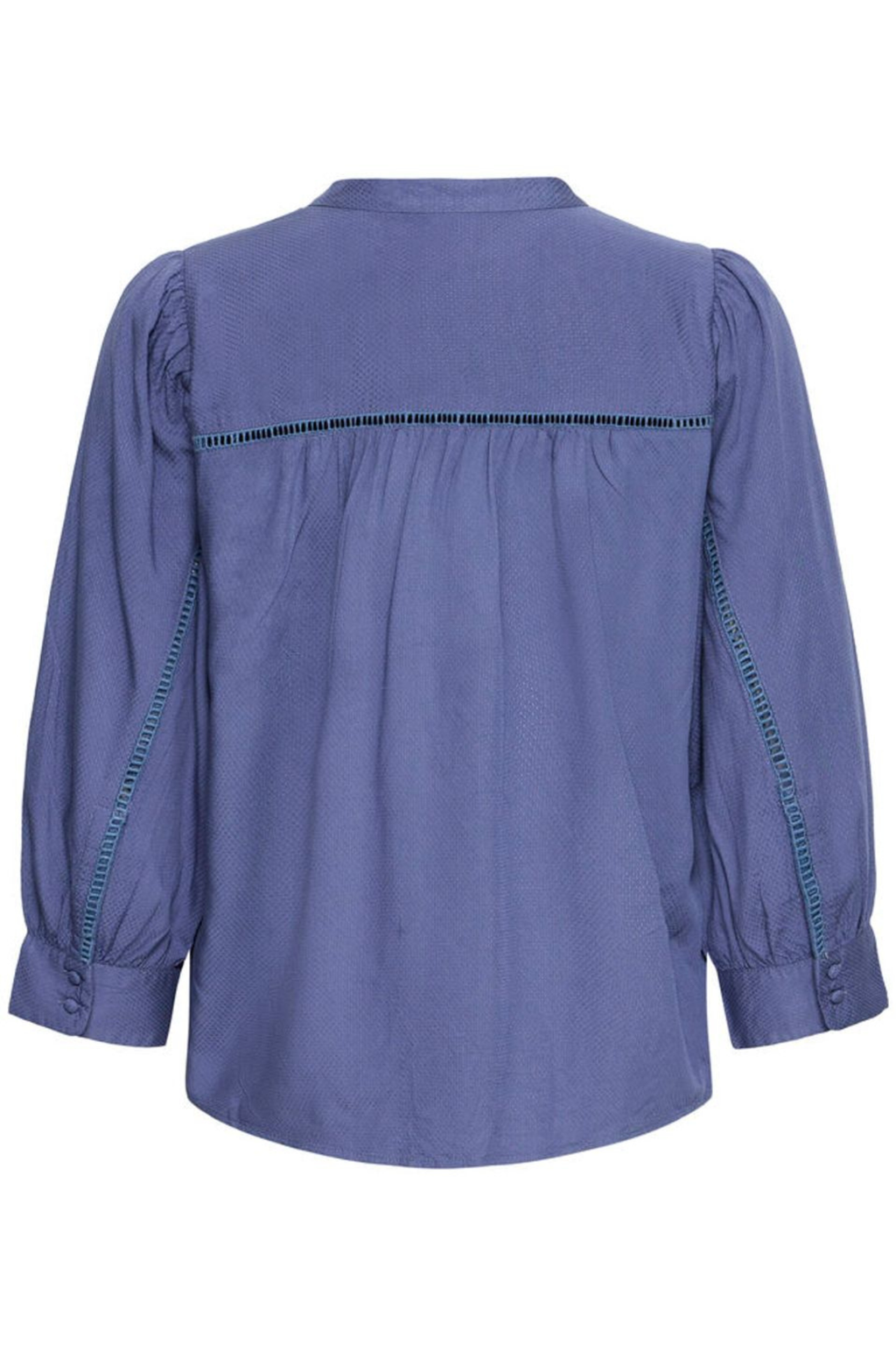 Blue indigo viscose shirt by Atelier Rêve with a loose fit and 3/4 sleeves. Lightweight, detailed and easy to wear every day.