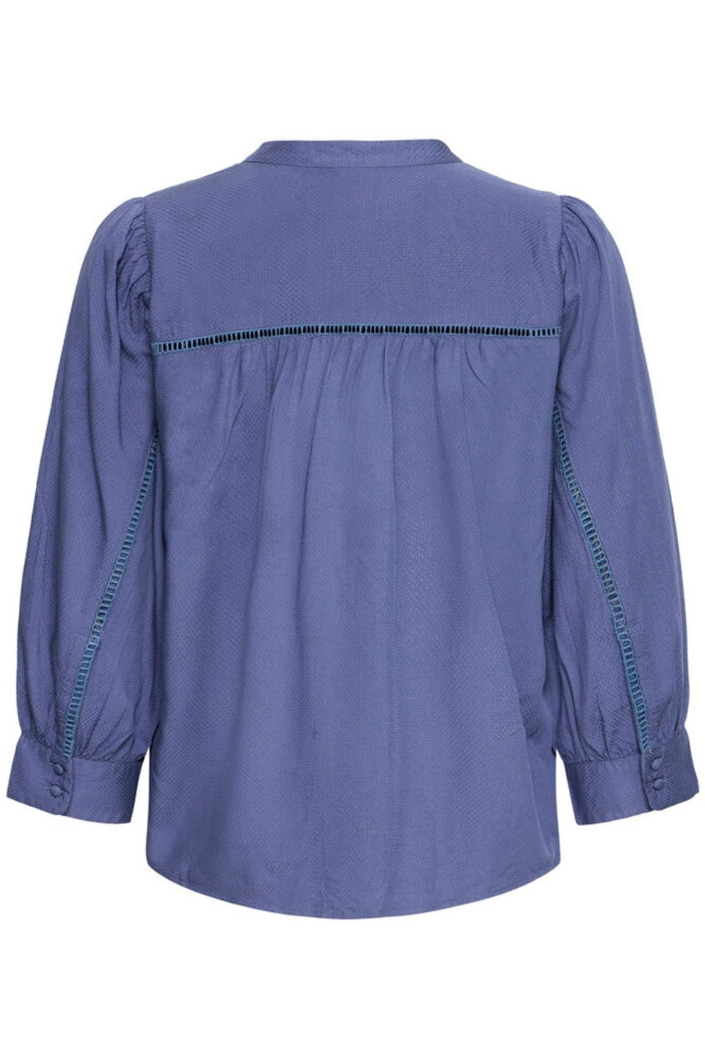 Blue indigo viscose shirt by Atelier Rêve with a loose fit and 3/4 sleeves. Lightweight, detailed and easy to wear every day.