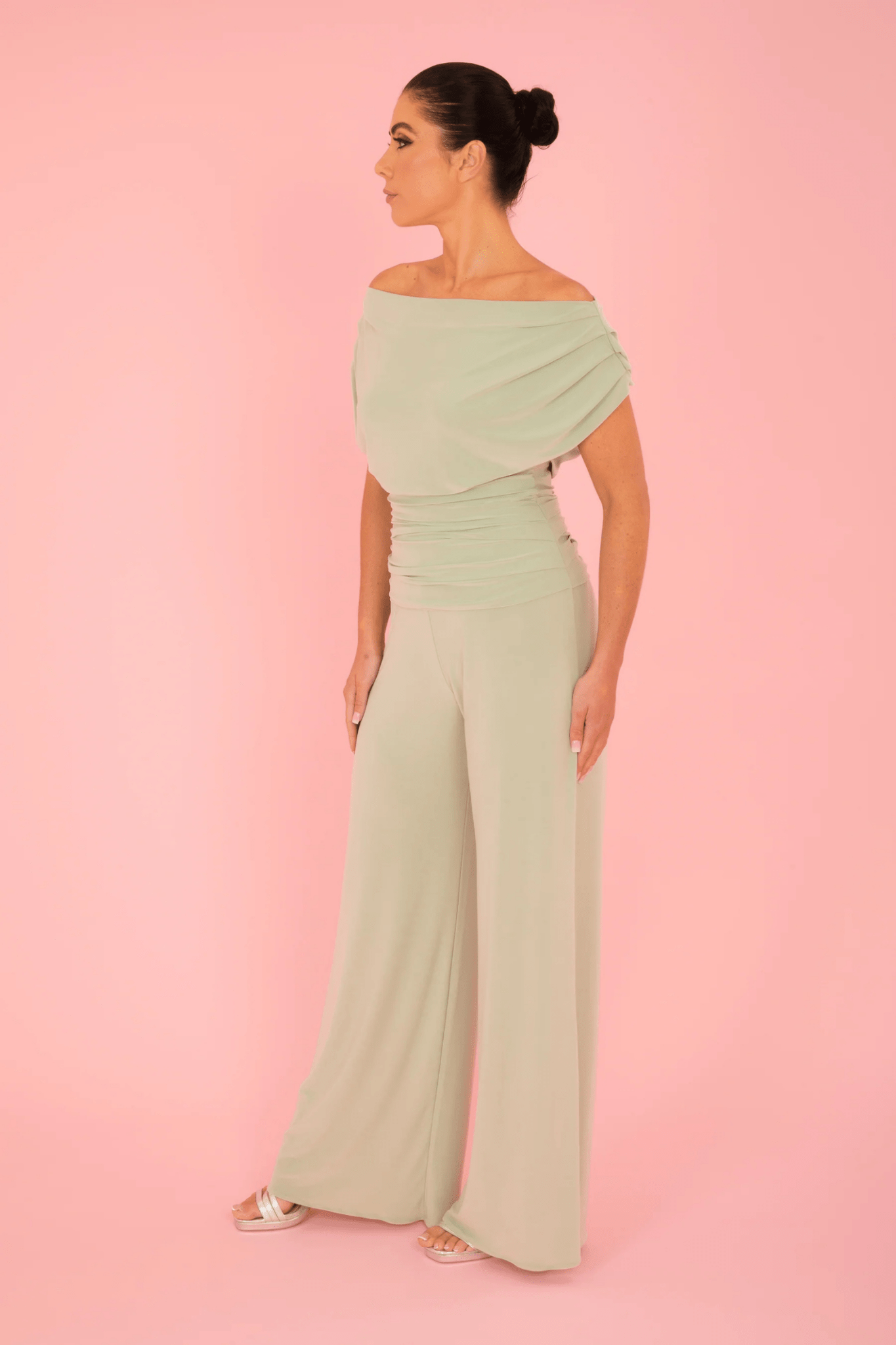 ATOM LABEL Carbon Jersey Jumpsuit with Sleeve in Sage Green (Regular Length) - Dotique