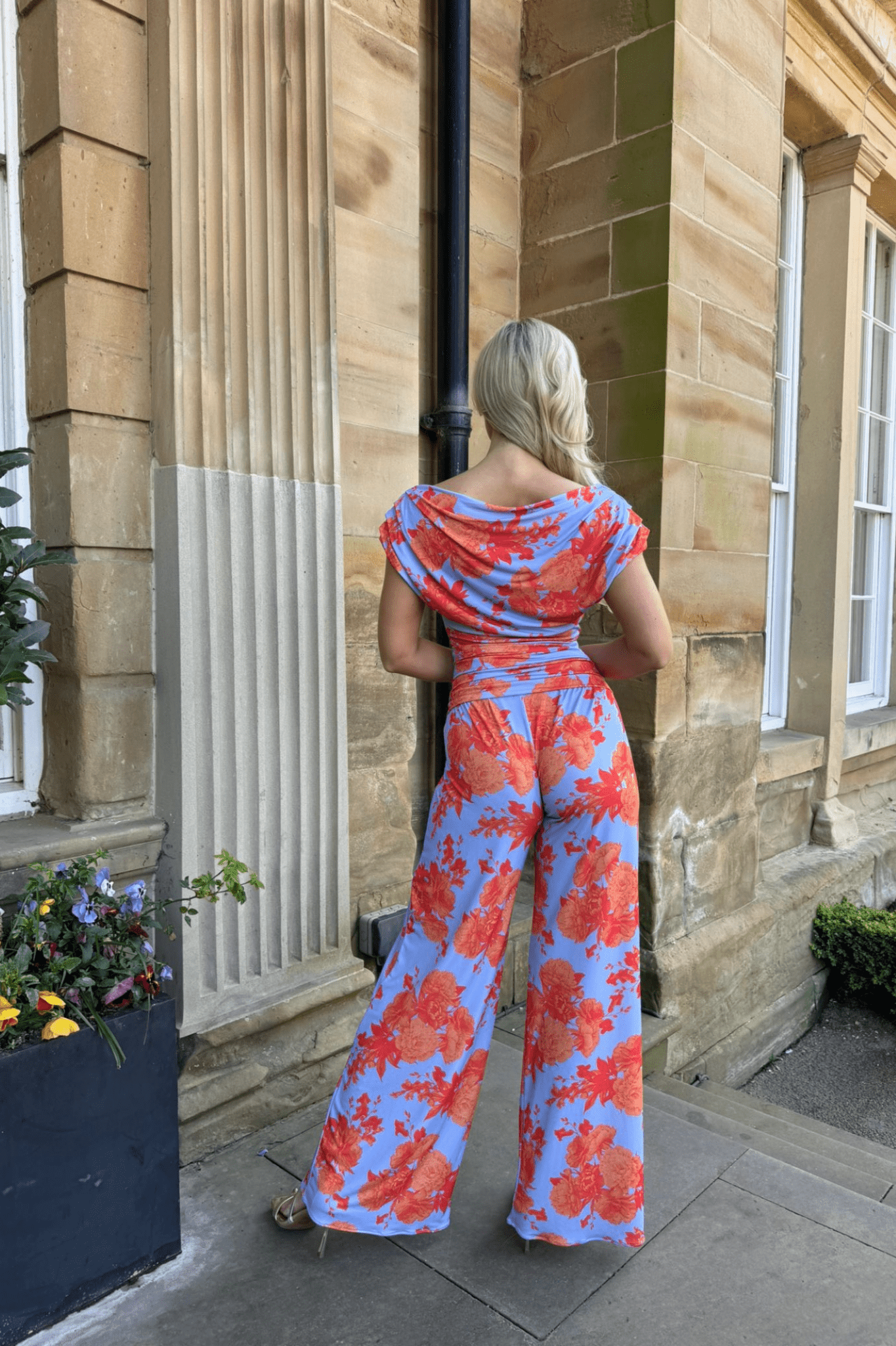 Atom Label Carbon Jumpsuit in Pale Blue & Orange Floral - Dotique