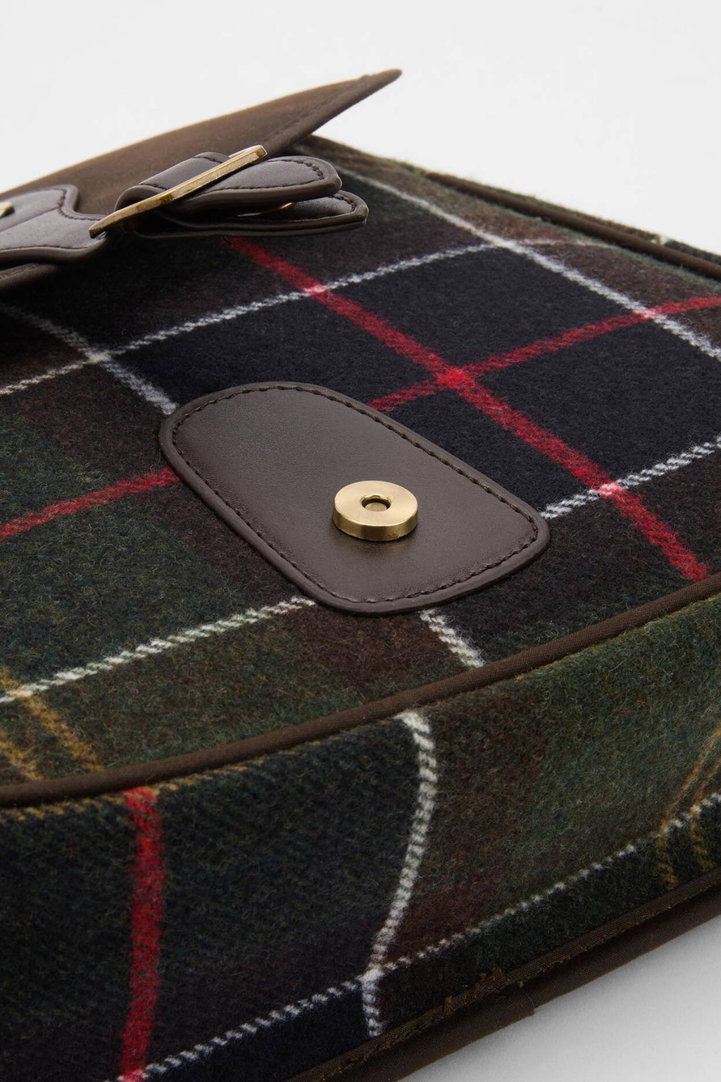 Barbour Cromarty Bag Classic Olive Green LBA0479 plaid bag with leather details Shop Barbour at Dotique