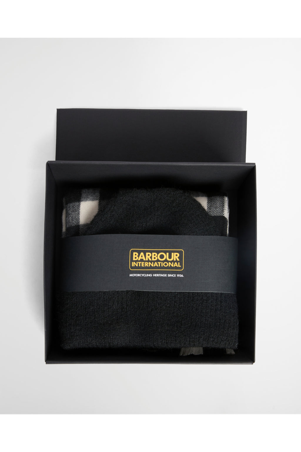Barbour International Kemora Beanie & Scarf Gift Set Black/Moonbeam LGS0104