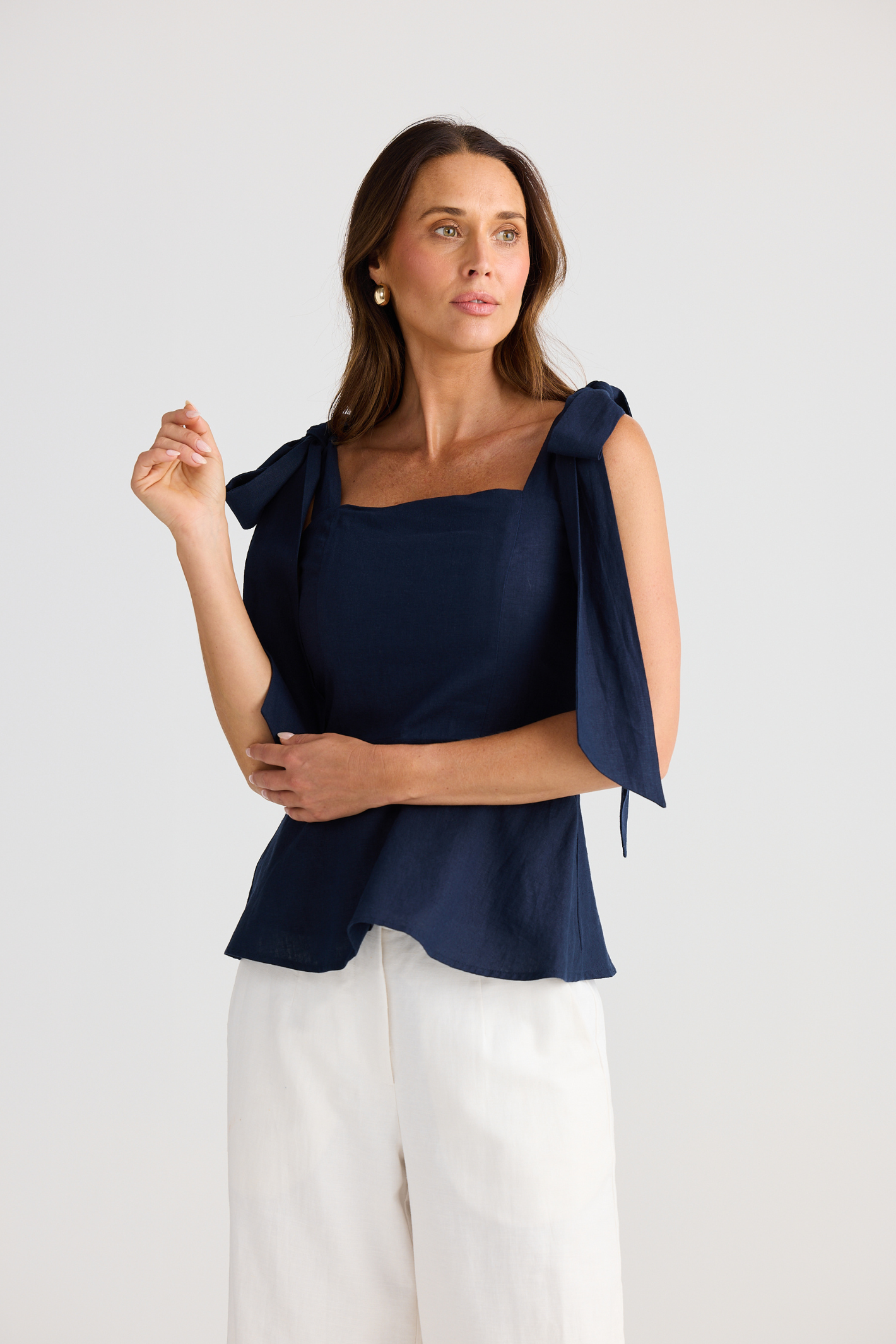 Brave + True Pippa Top BT25372-1 in navy with tie shoulder straps – Dotique
