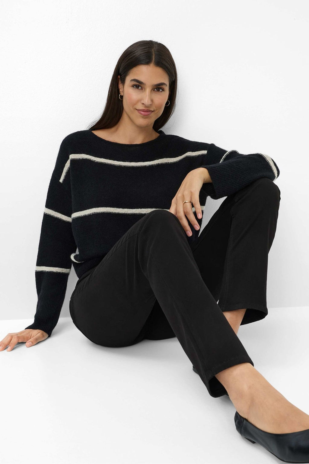 Brax 71 - 1707 02 Mary Five - Pocket Straight Leg Jeans Black Regular Fit - Dotique - Brax