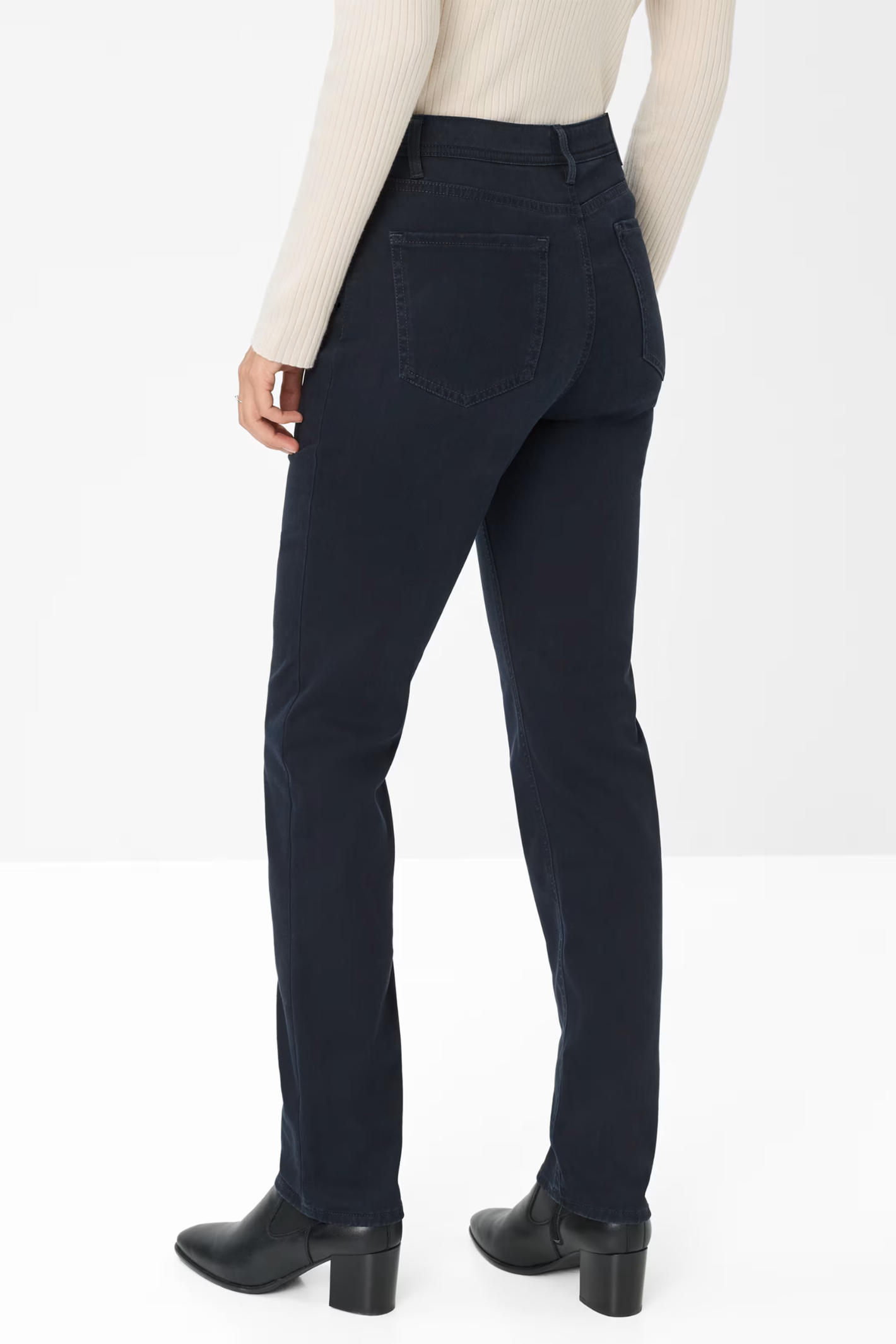 Brax 71-1707 22 Mary Winter Dream Five-Pocket Straight Leg Jeans Dark Blue