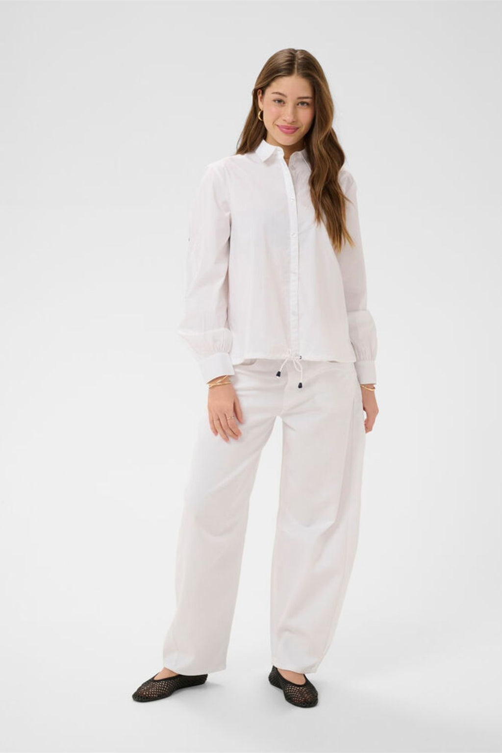 Model wearing Cream 10614892 CREstela Short Shirt Snow White with Blue by Cream, shop the vendor at Dotique