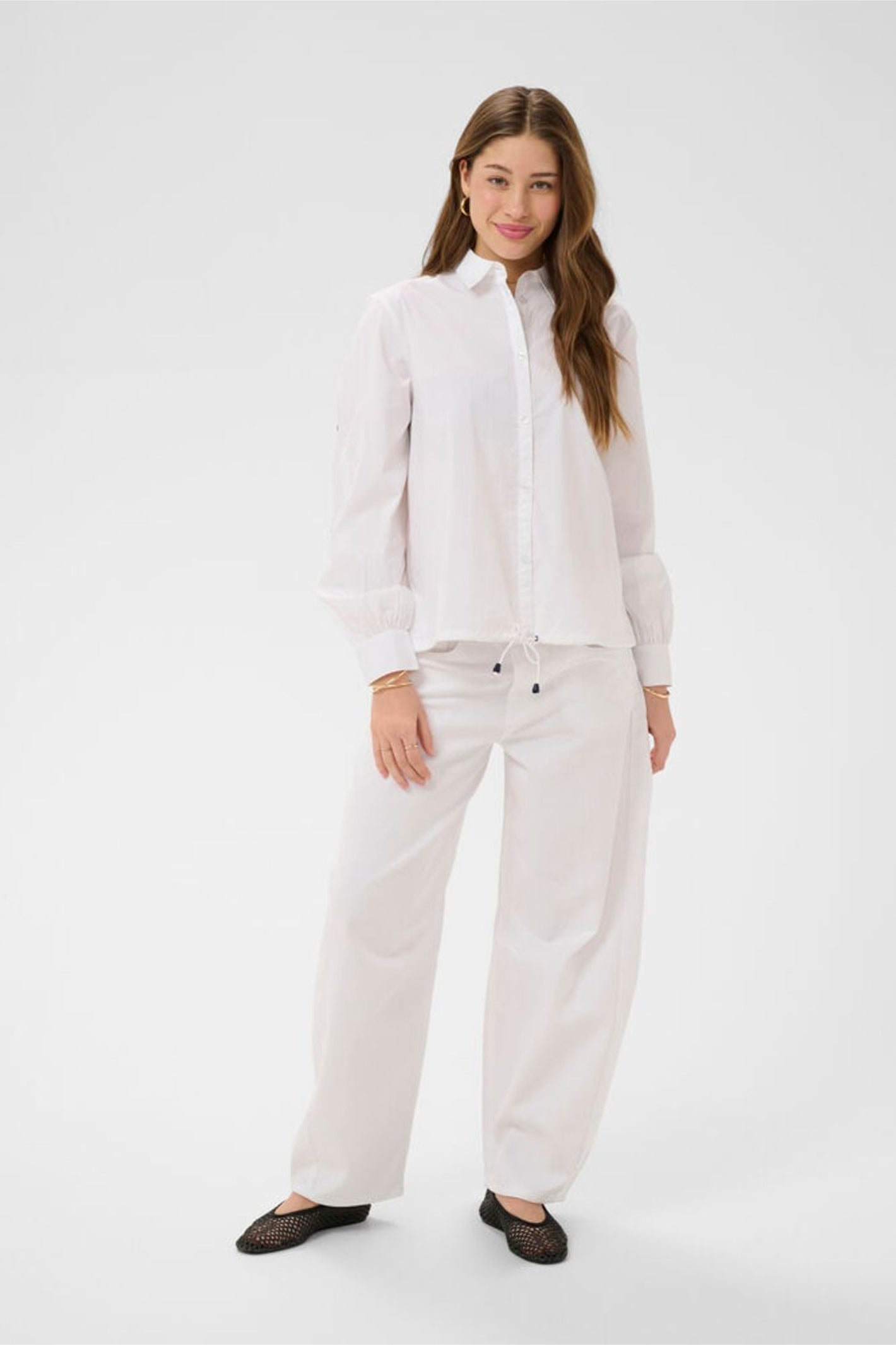 Model wearing Cream 10614892 CREstela Short Shirt Snow White with Blue by Cream, shop the vendor at Dotique