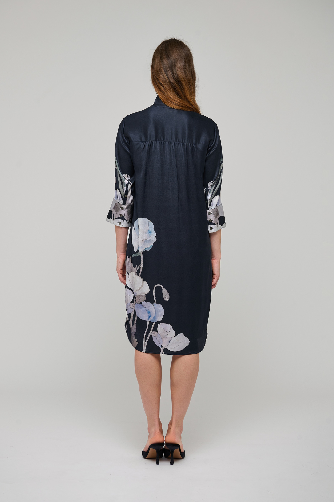 Shop the Dea Kudibal KamillesDEA Dress in Reverie Midnight at Dotique. A luxurious stretch silk midi dress in a beautiful oversized poppy print.