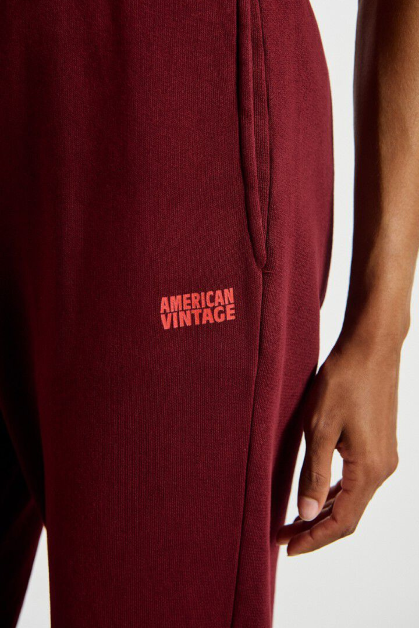 American Vintage Women's Joggers Izubird Vintage Cherry