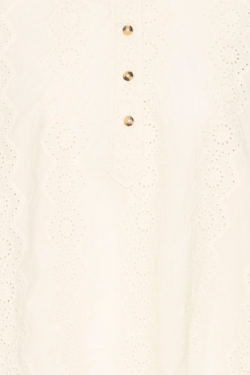 Relaxed cotton shirt by Atelier Rêve in a classic birch shade. Loose fit, long sleeves and easy everyday style. Shop at Dotique.