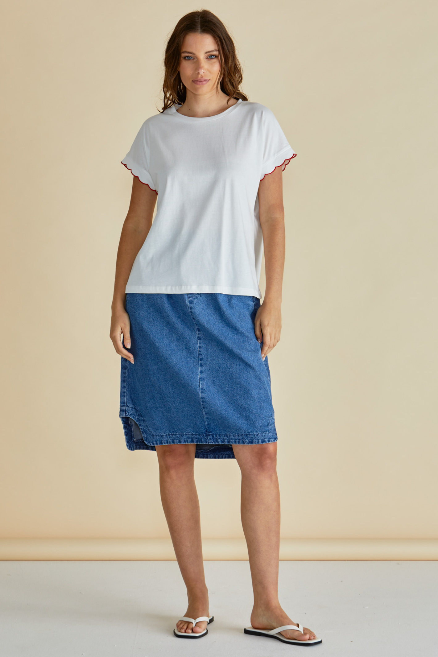Dotique Betty Basics BB2079 Sloane Scallop T-Shirt in white with scallop neckline