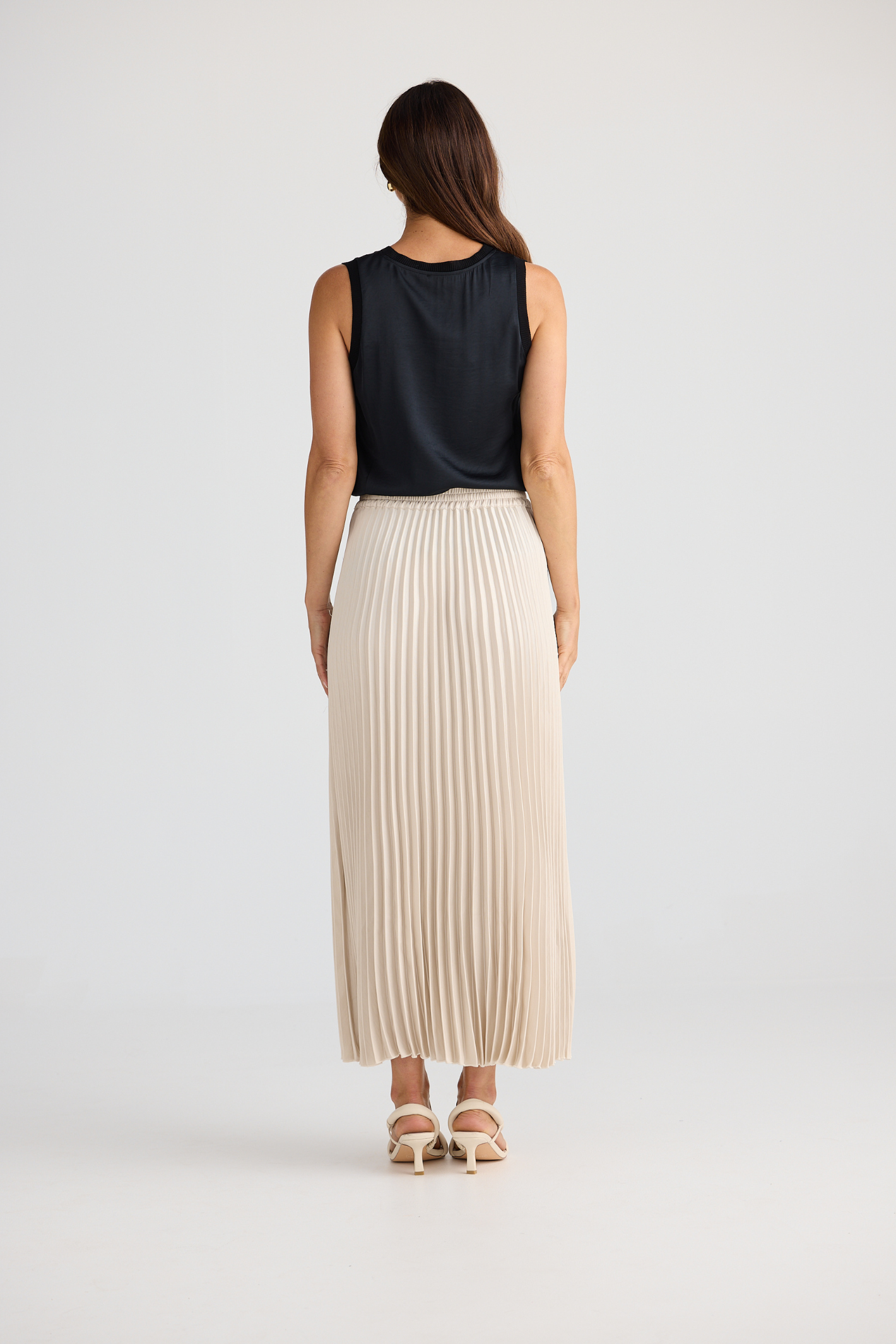 Dotique Brave + True BT25393 Alias Pleated Skirt in oyster with permanent pleats