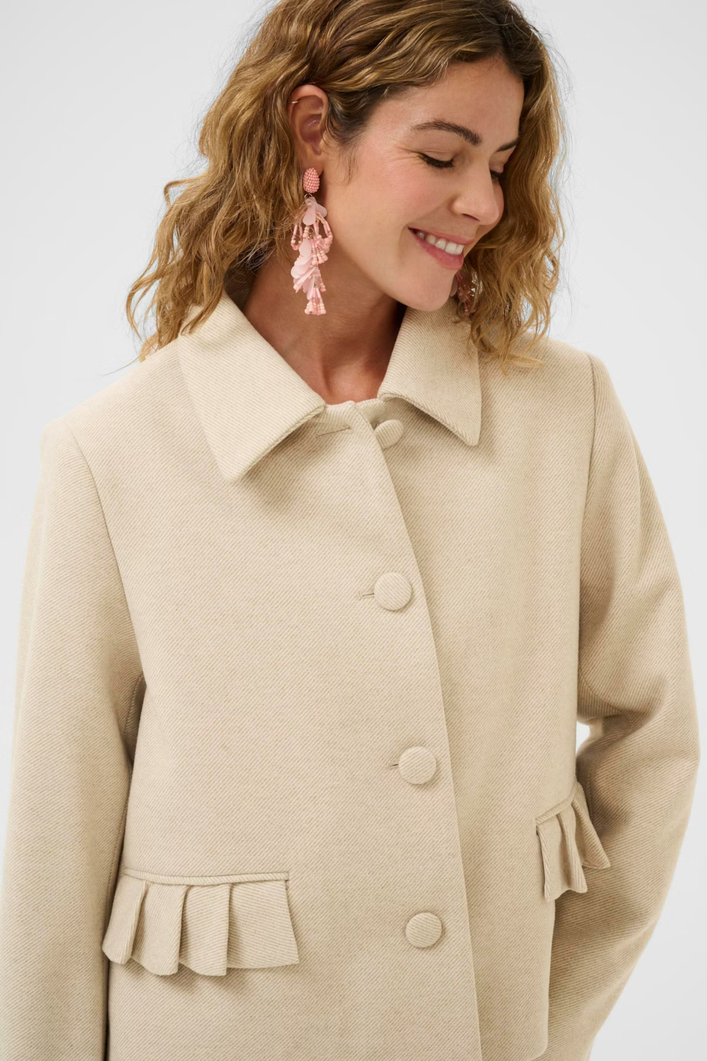 Cream CRCessie Short Coat in savannah tan melange. A-shape, hip-length coat with long sleeves for effortless everyday styling. Shop at Dotique.