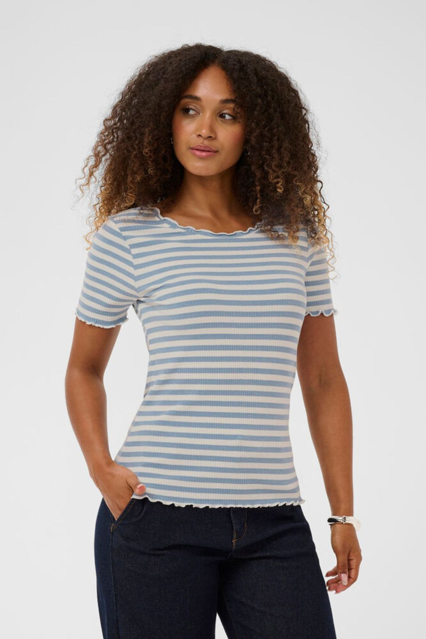 Soft striped t-shirt in cashmere blue by Cream. Stretchy, comfortable and easy to wear for everyday outfits. Shop now at Dotique.