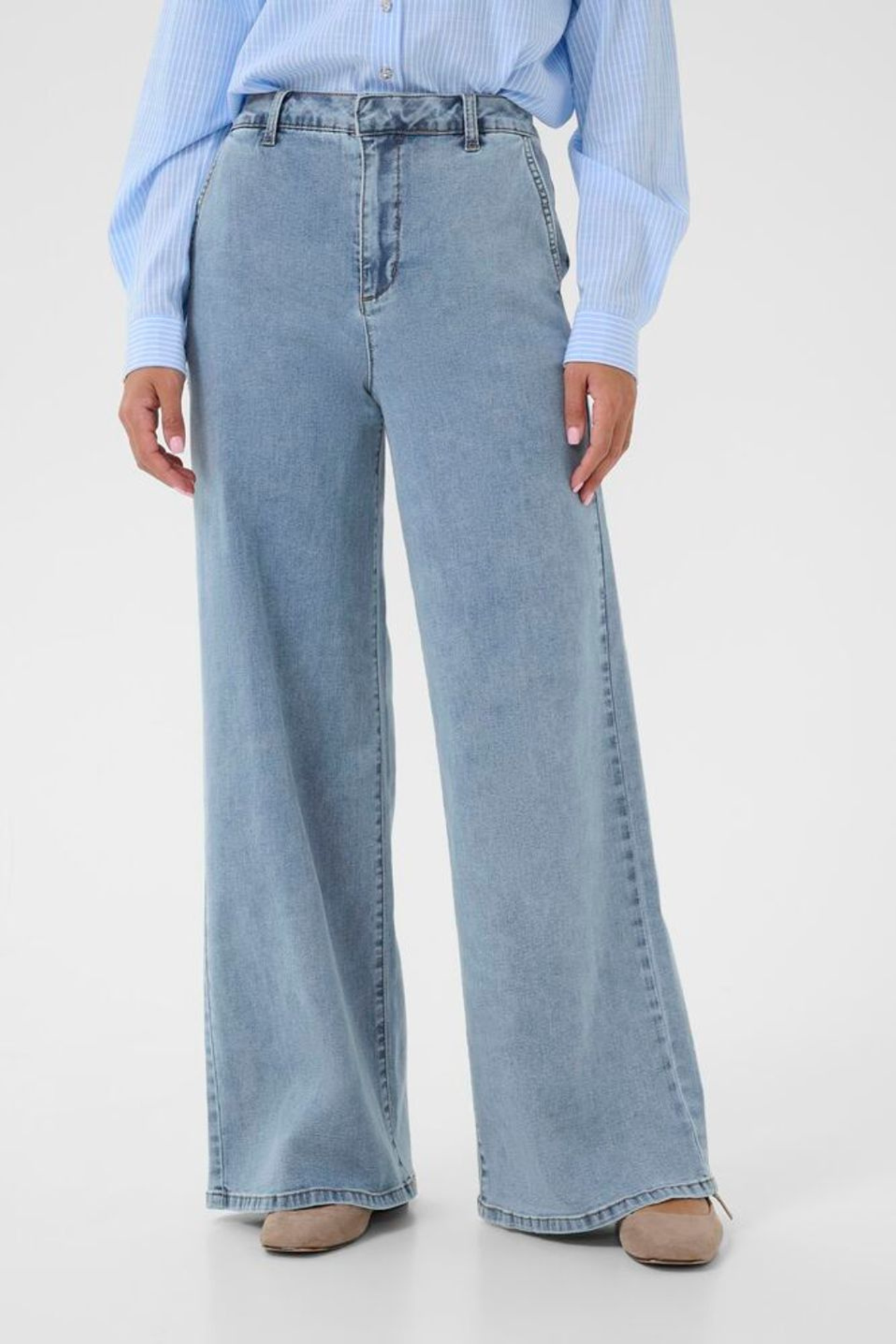 Light blue wide leg jeans by Cream with a high waist and soft stretch. Easy to wear and flattering for everyday style. Shop now at Dotique.