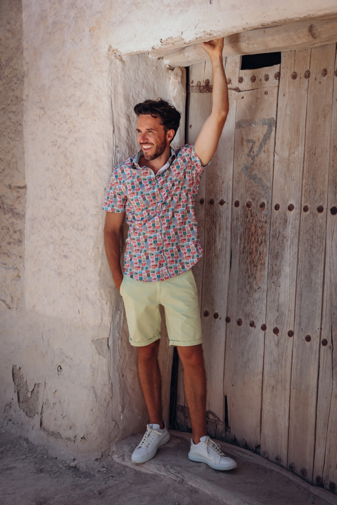 A Fish Named Fred 31.068 Short Sleeve Men's Shirt Rose Pink Stamps