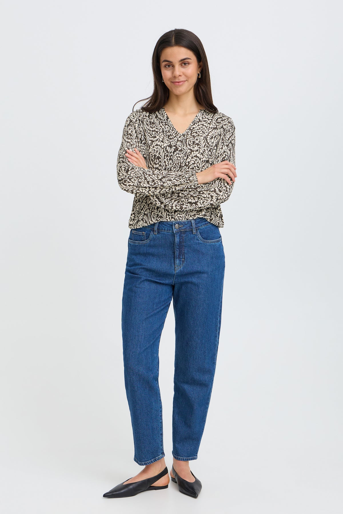 Fransa FRAMY BL 5 Aura Bloom Hot Fudge Blouse – model front view. Shop Fransa at Dotique.