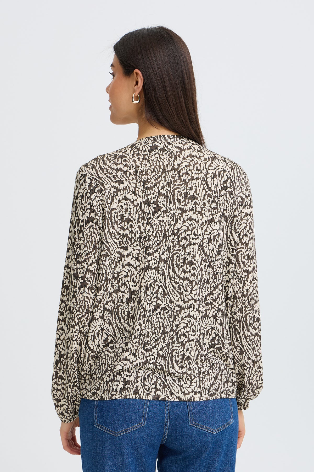 Fransa FRAMY BL 5 Aura Bloom Hot Fudge Blouse – model back view. Shop Fransa at Dotique.