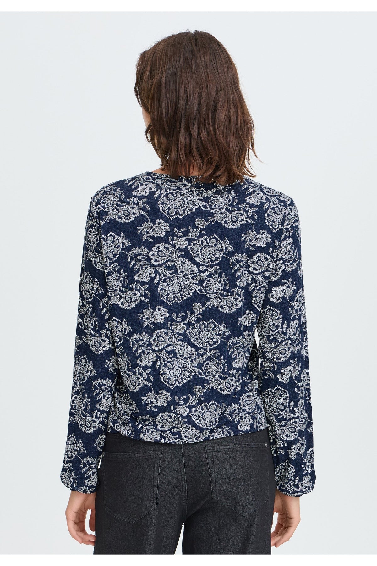 Fransa FRAMY BL 5 Garden Muse Salute Blouse – model back. Shop Fransa at Dotique.
