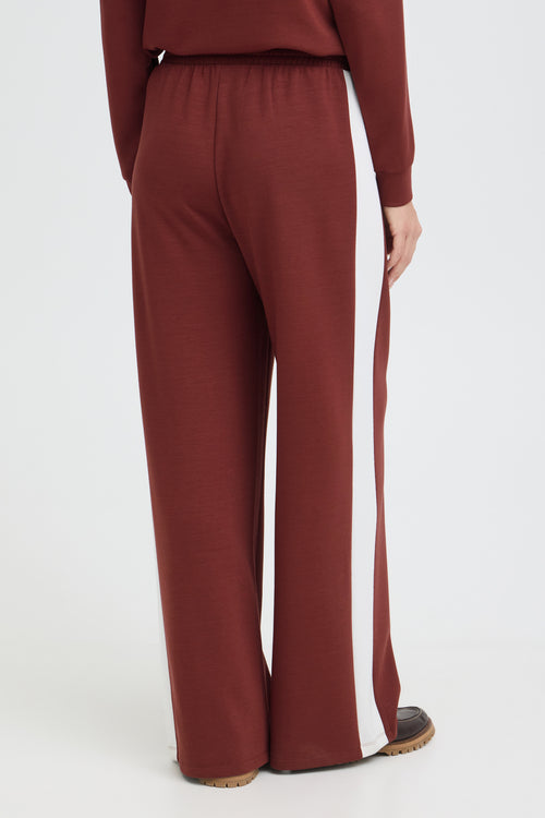 Fransa FRAURORA PA 9 Rum with White Contrast Trousers – model back view. Shop Fransa at Dotique.