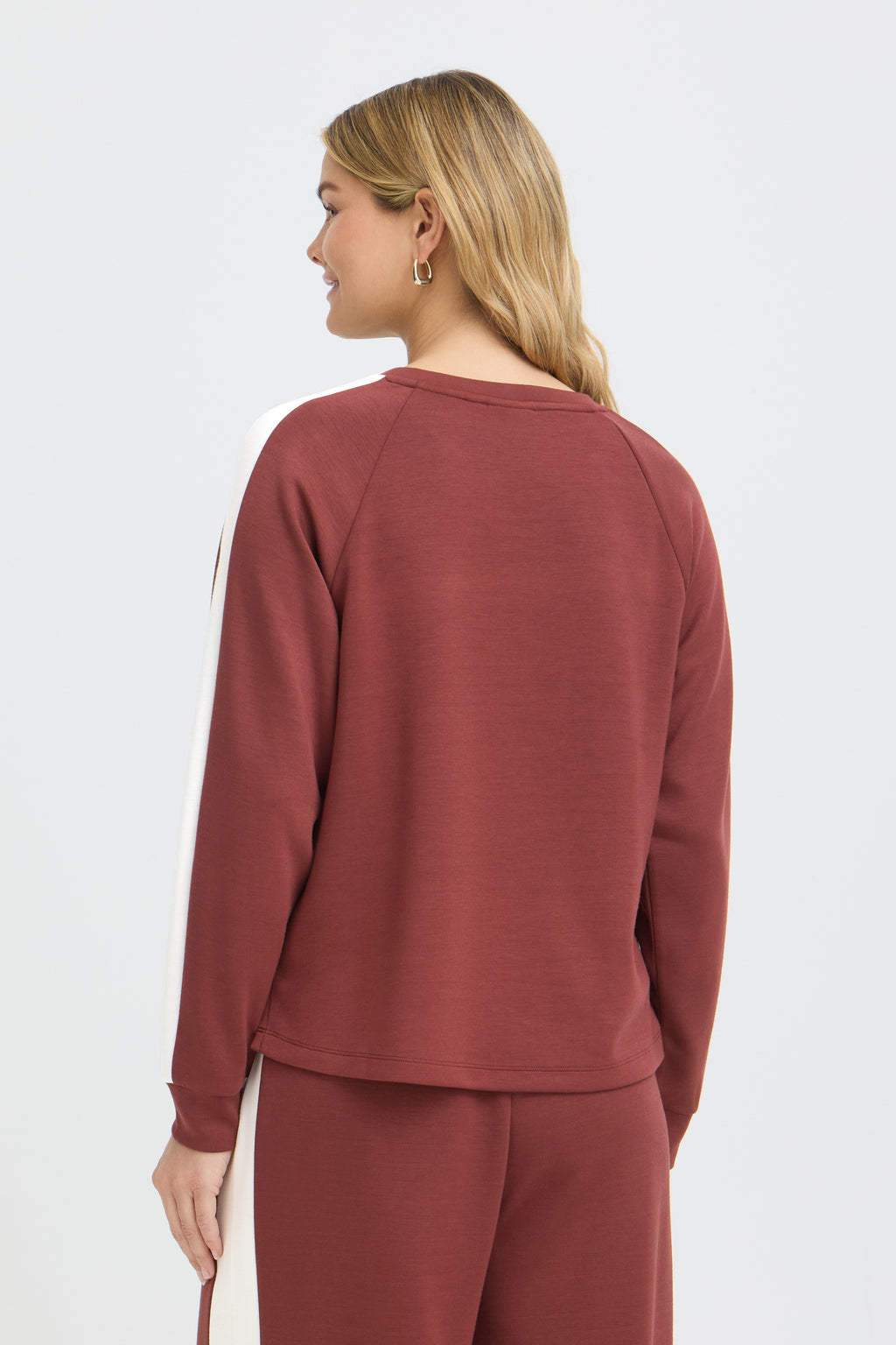 Fransa FRAURORA PU 19 Rum with White Contrast Jumper – model back view. Shop Fransa at Dotique.