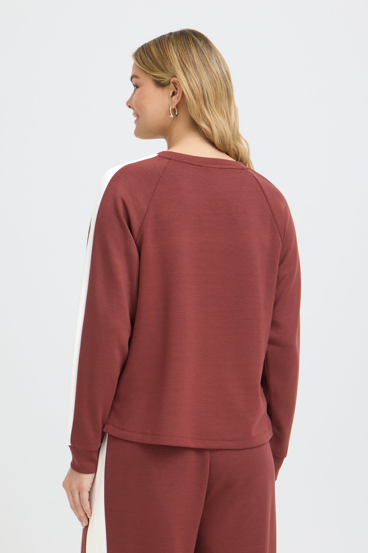 Fransa FRAURORA PU 19 Rum with White Contrast Jumper – model back view. Shop Fransa at Dotique.