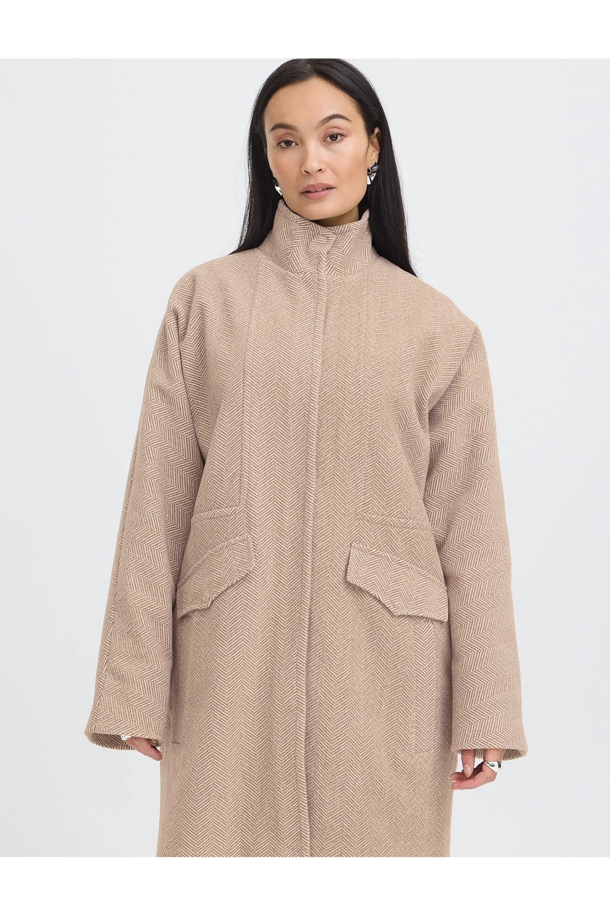 Fransa FREVILLA JA 5 Rain Drum Mix Jacket – model front. Shop Fransa at Dotique.