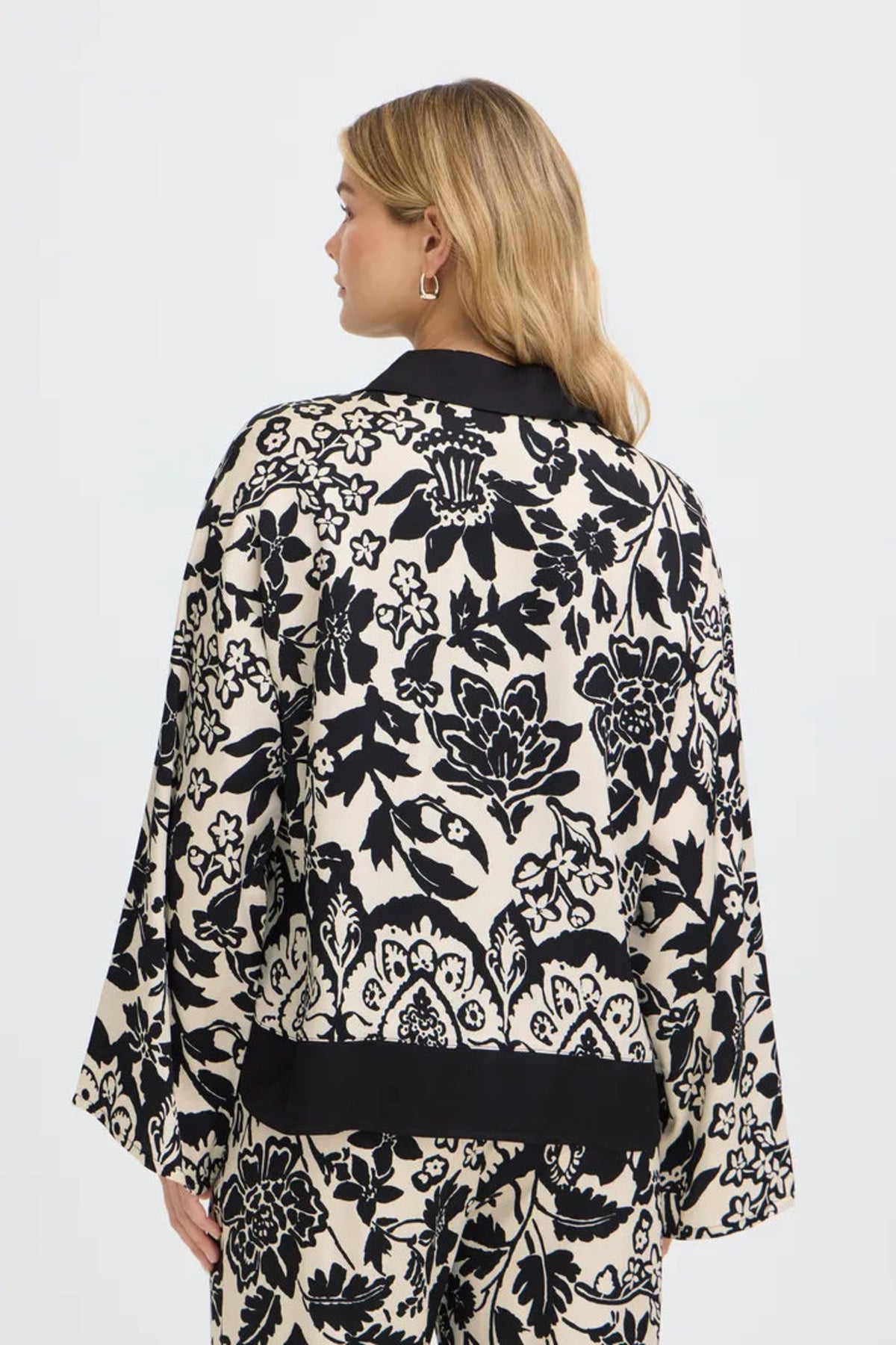 Fransa FRLOTTI BL 1 Pumicestone Black Blouse – model back. Shop Fransa at Dotique.