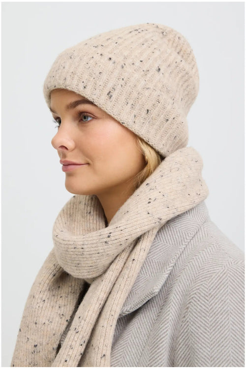 Fransa FRNANNA BEANIE 1 String Melange Hat – model side. Shop Fransa at Dotique.