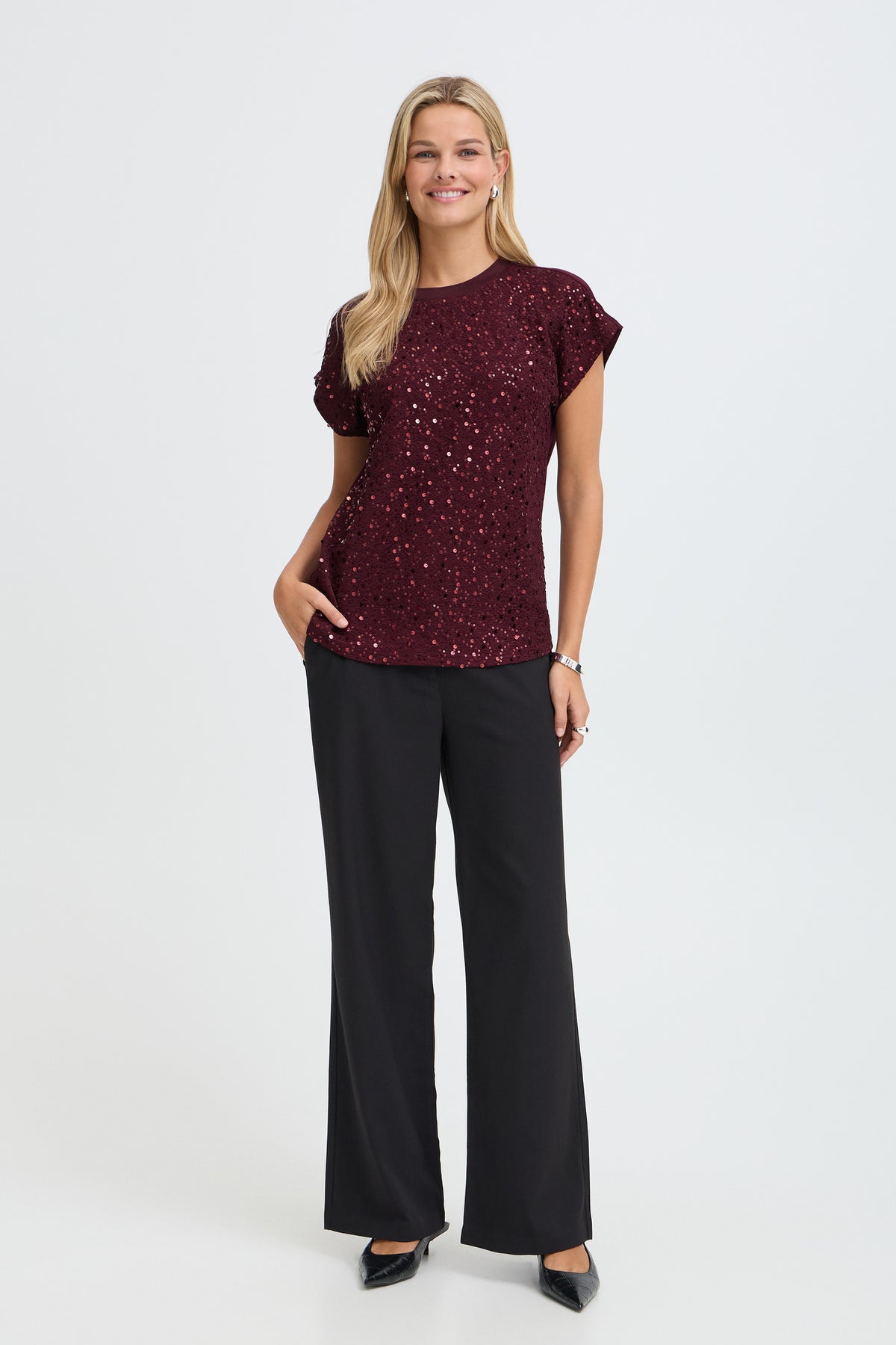 Fransa FRZOLANA TEE 1 Port Royale T-Shirt – model front. Shop Fransa at Dotique.