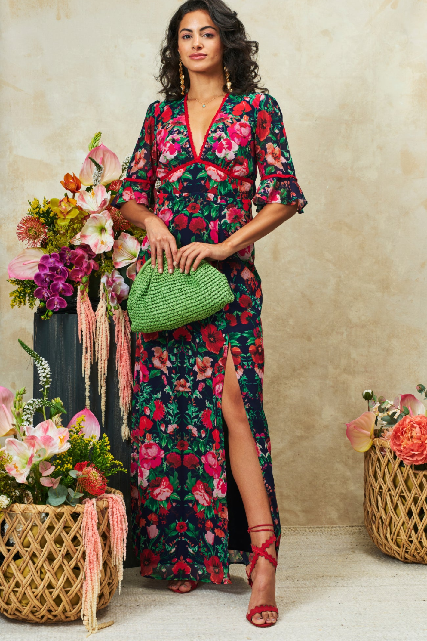 The Jemma is one of those dresses that does the work for you. Cut in a flowing maxi length with a flattering V neckline. Shop Hope & Ivy Dresses at Dotique.