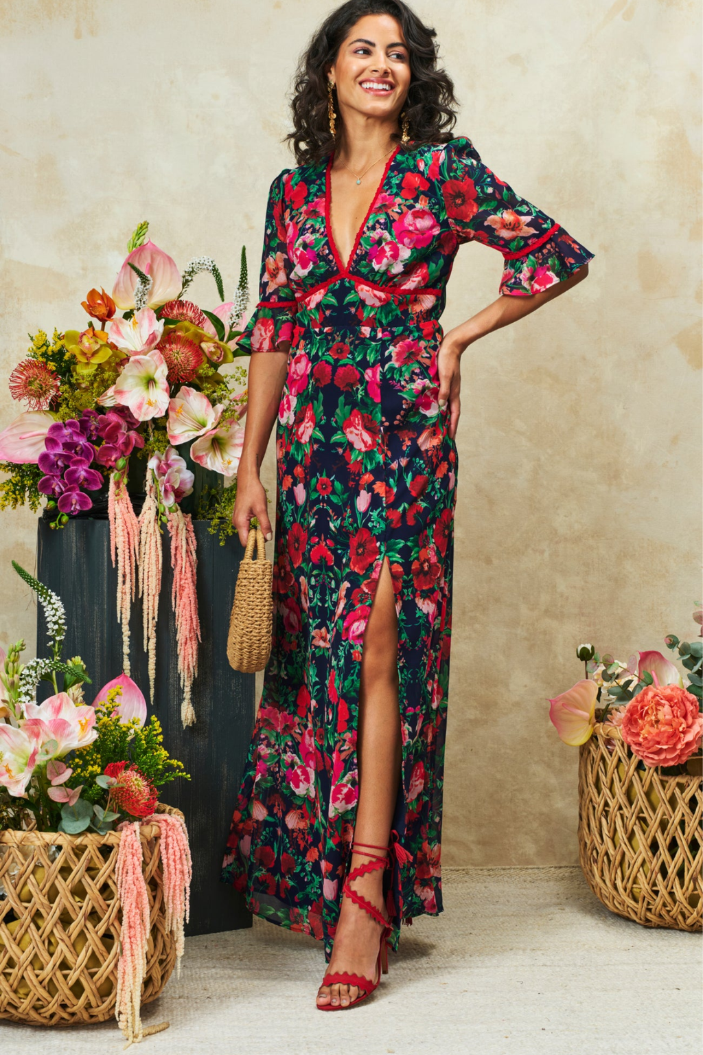 The Jemma is one of those dresses that does the work for you. Cut in a flowing maxi length with a flattering V neckline. Shop Hope & Ivy Dresses at Dotique.