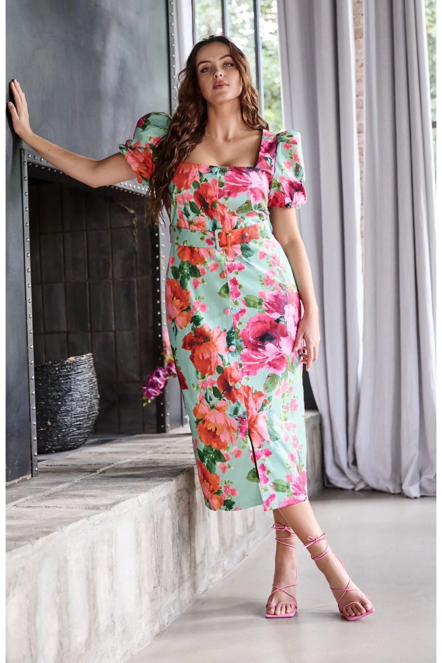 Woman wearing Hope & Ivy The Rowena Puff Sleeve Sweetheart Neckline Pencil Dress by Hope and Ivy, shop Hope and Ivy at Dotique