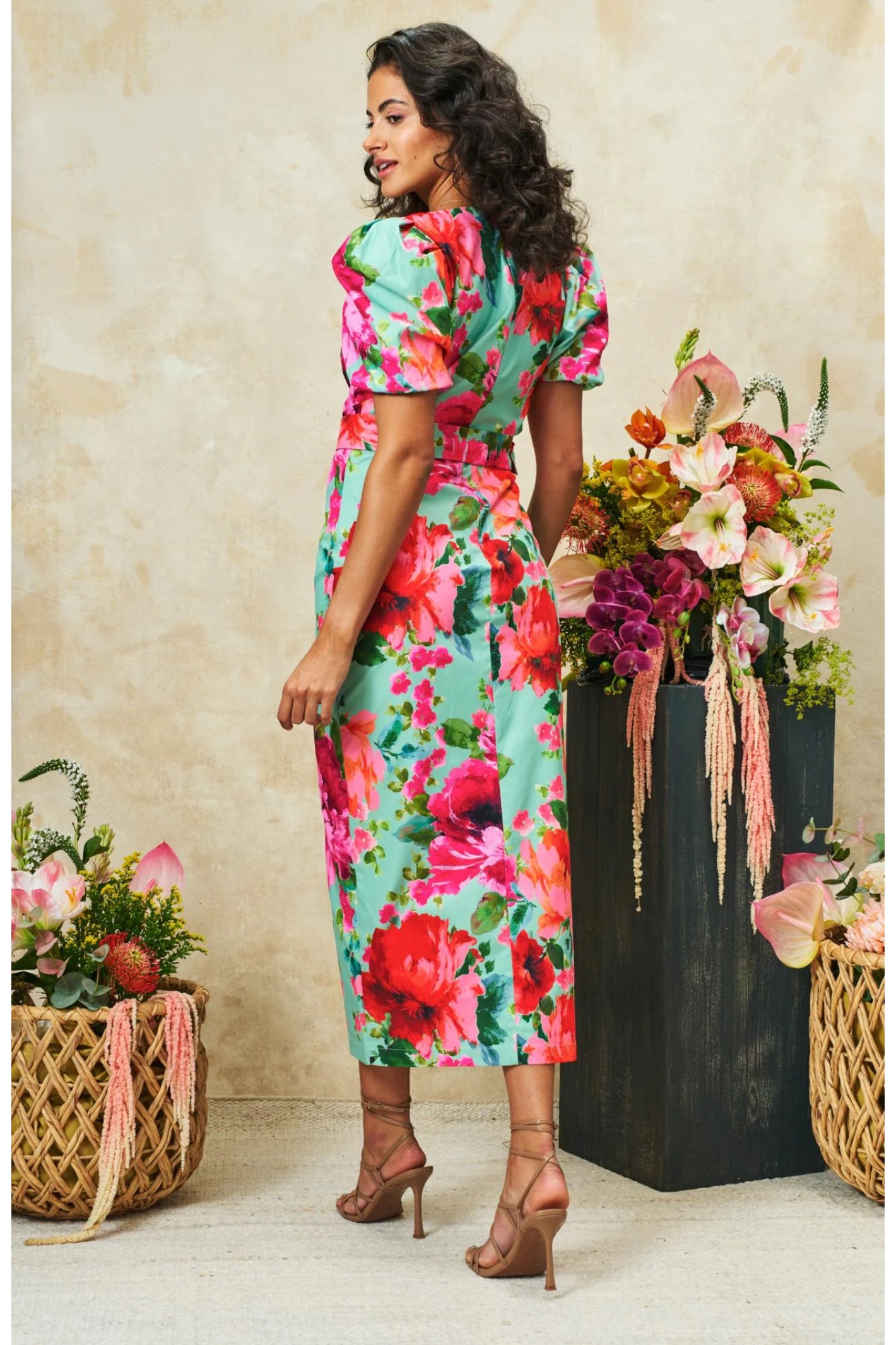 Woman wearing Hope & Ivy The Rowena Puff Sleeve Sweetheart Neckline Pencil Dress by Hope and Ivy, shop at Dotique.