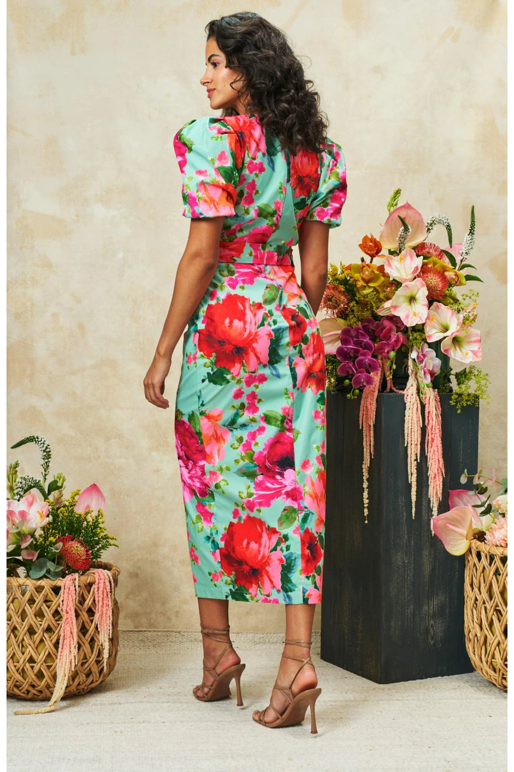 Woman wearing Hope & Ivy The Rowena Puff Sleeve Sweetheart Neckline Pencil Dress by Hope and Ivy Shop Hope and Ivy at Dotique