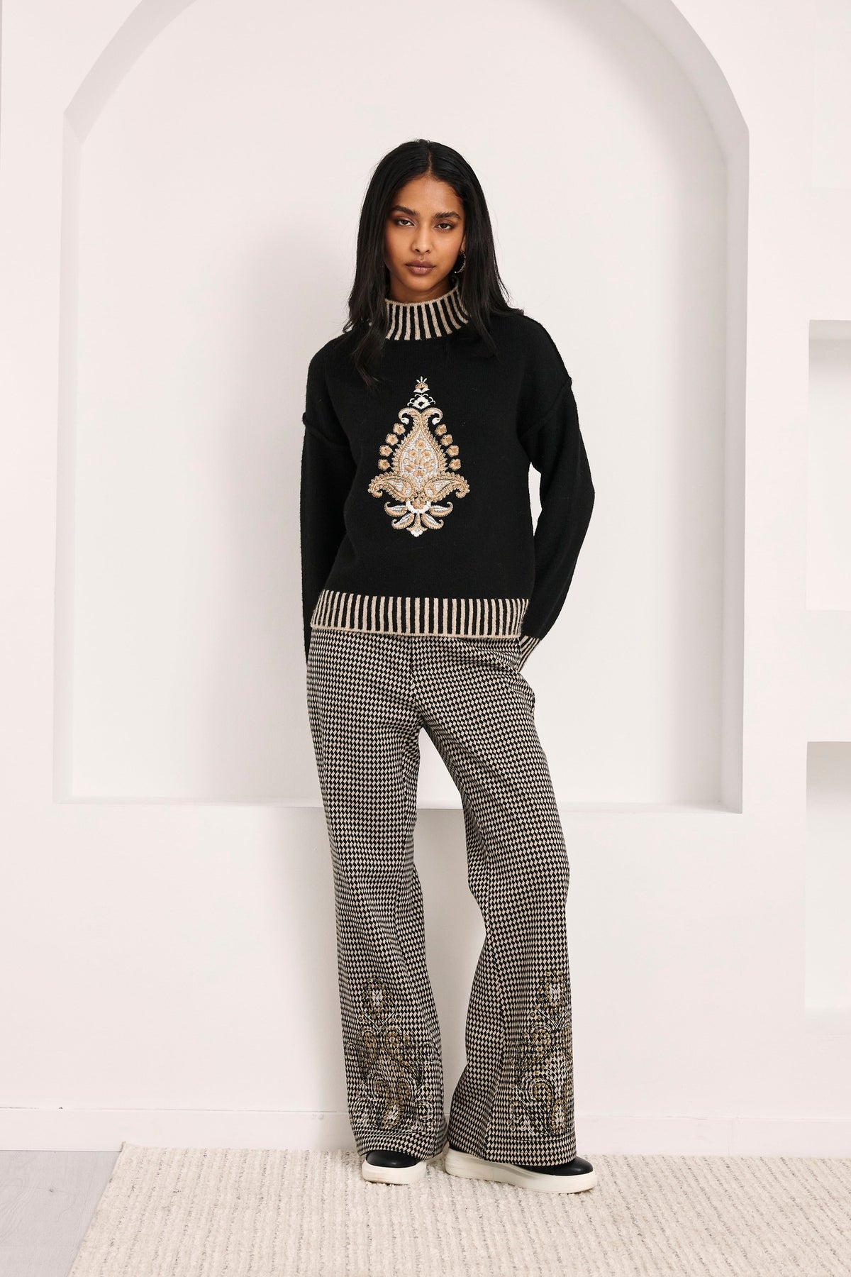 NKN Nekane Avier Black, view 2. Shop NKN Nekane at Dotique.