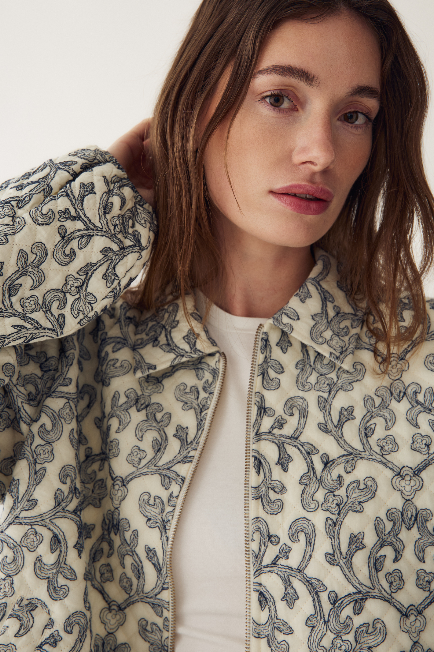 Noella 12610063 N-Mariam Jacket Offwhite 100% cotton structured jacket at Dotique