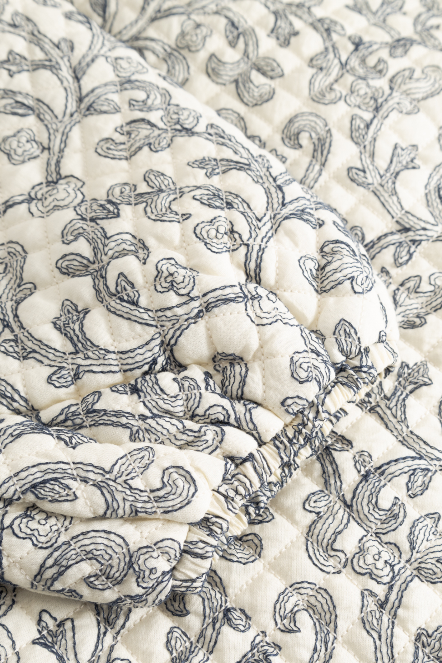 Noella 12610063 N-Mariam Jacket Offwhite 100% cotton structured jacket at Dotique