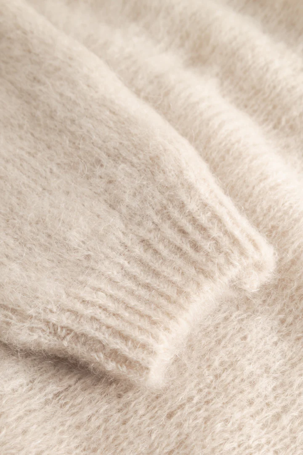 Dotique Noella 15250002 N-Latora Knit in beige with relaxed fit