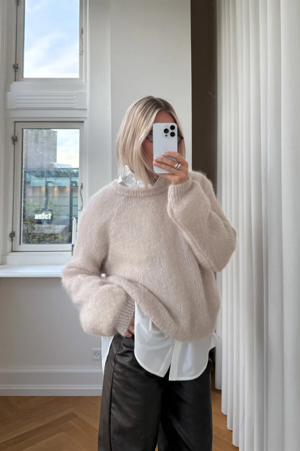 Dotique Noella 15250002 N-Latora Knit in beige with relaxed fit