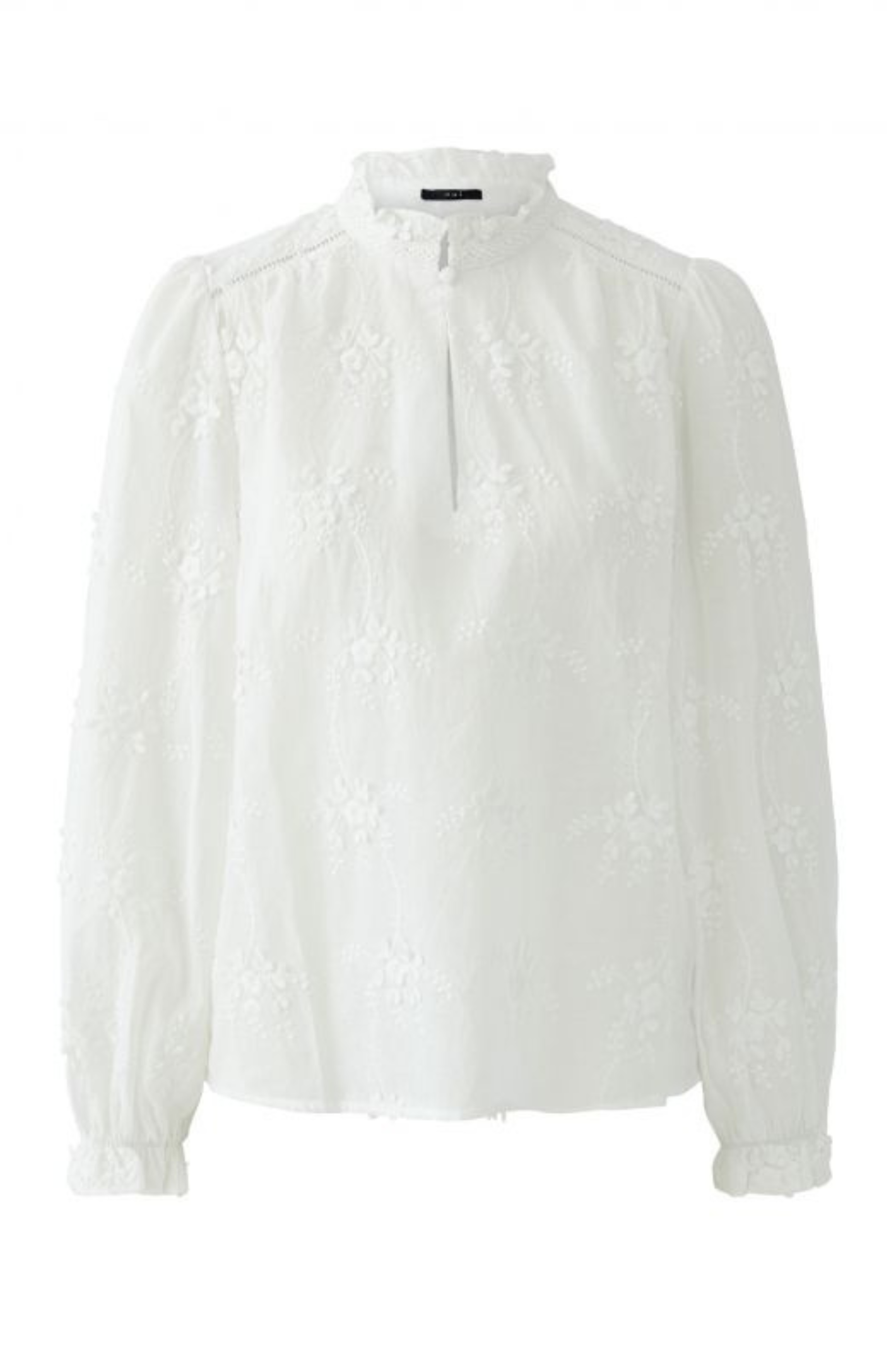 Cotton embroidered blouse by Oui in Cloud Dancer. A soft, feminine style with delicate detail, perfect for everyday and dressed-up looks. Shop at Dotique.