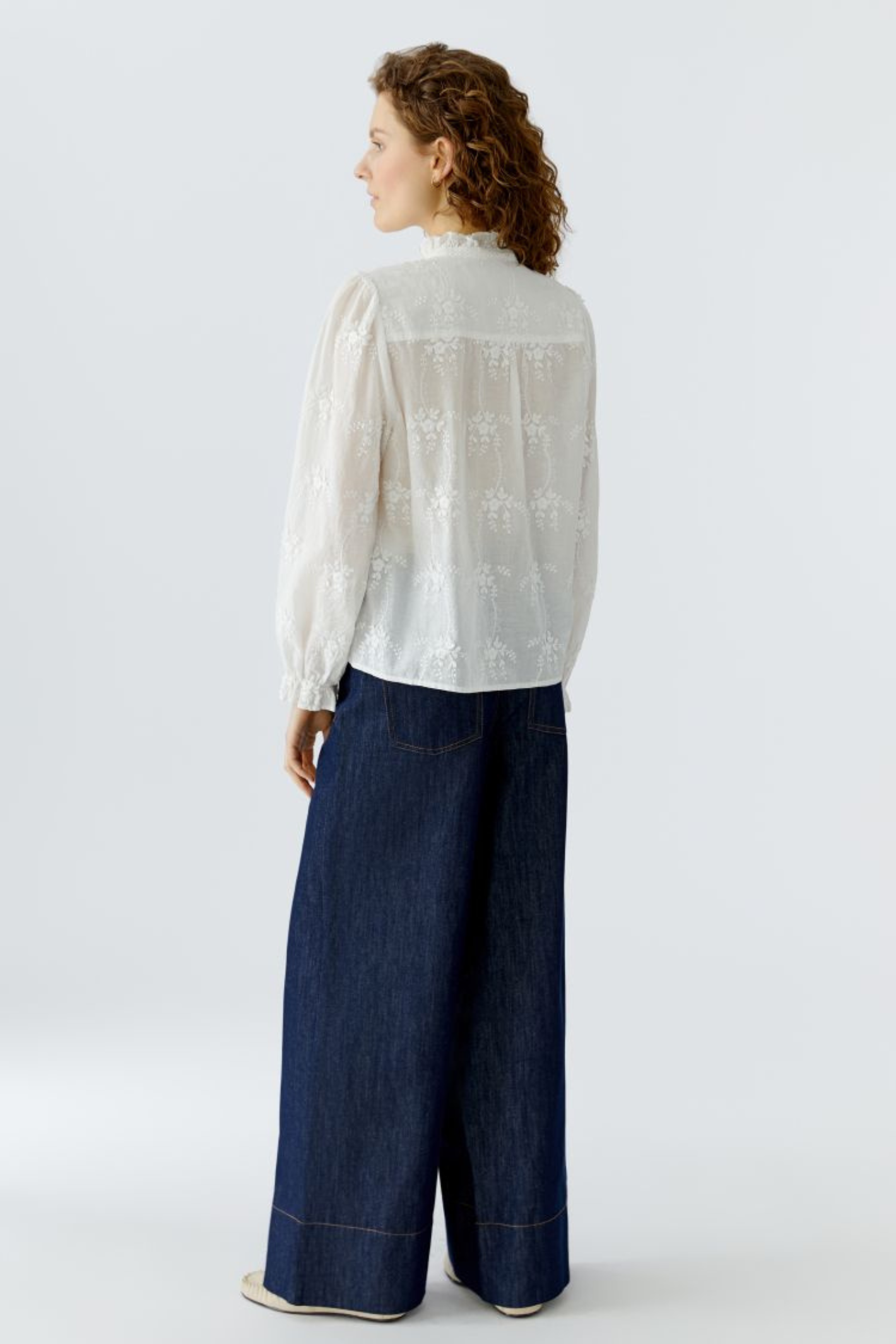 Cotton embroidered blouse by Oui in Cloud Dancer. A soft, feminine style with delicate detail, perfect for everyday and dressed-up looks. Shop at Dotique.