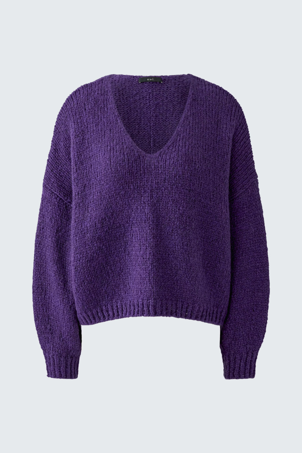 Dotique Oui fluffy knit pullover in Ultra Violett with a relaxed fit and round neckline.