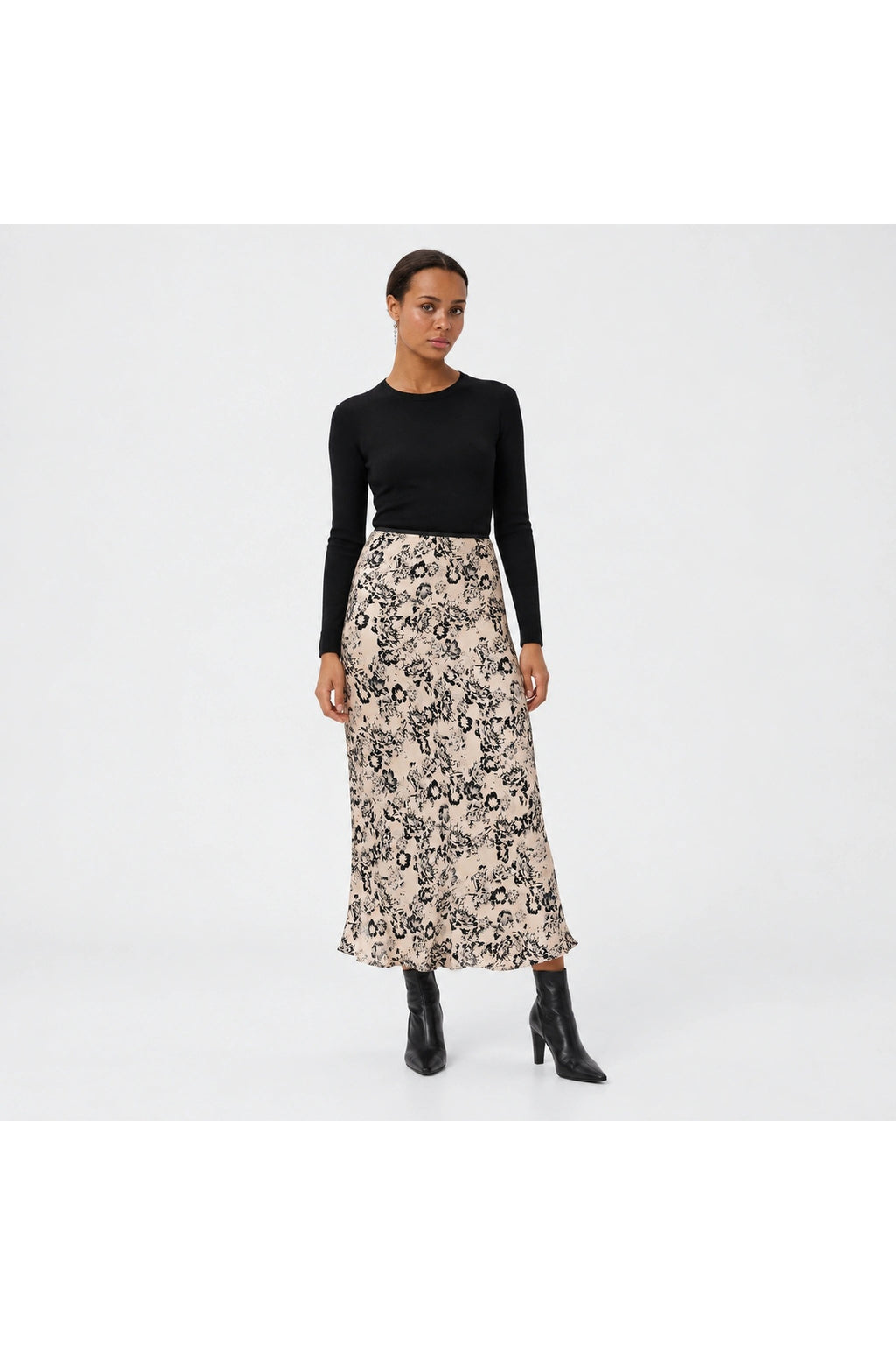Part Two CandicePW Skirt Black Gradient Flower 30311058 305459 – view 1. Shop Part Two at Dotique.