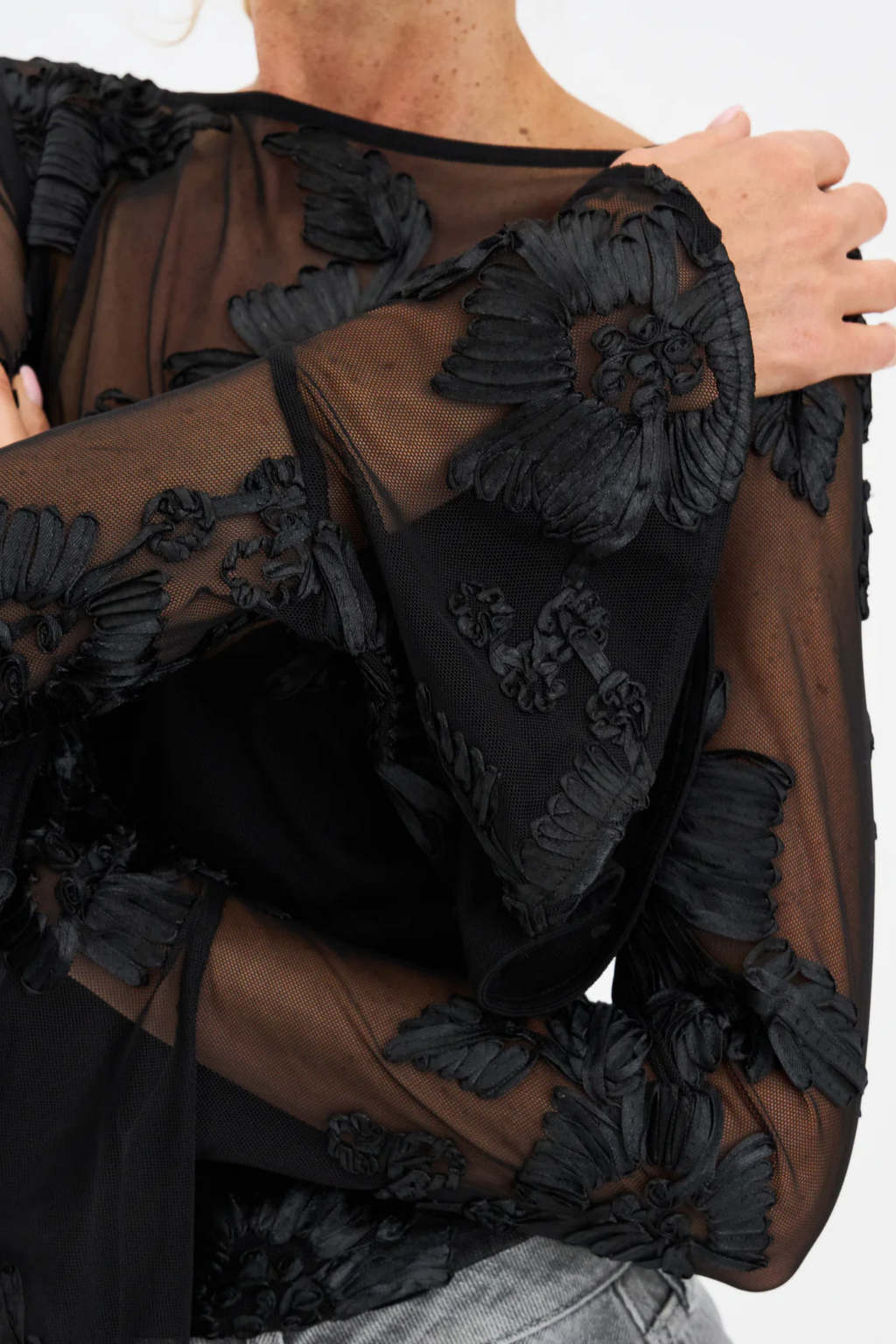 Pieszak J235163 PD-Melia Flounce Sleeve Mesh Blouse Black